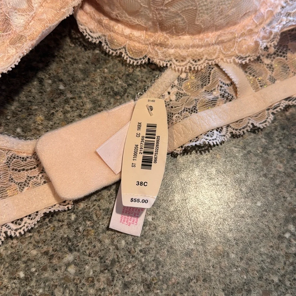 New Victorias secret lace bra - Picture 2 of 3